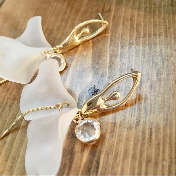 Ballet Dancer with Tulle Drop Pearl Gold Earrings - Picture 8 of 8